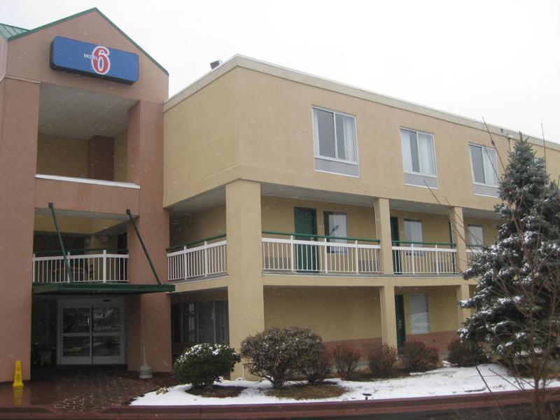 Econo Lodge Inn & Suites 존슨 시티 외부 사진